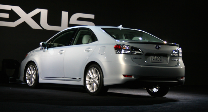 Illustration for article titled Lexus HS 250h: A Prius For The Country Club